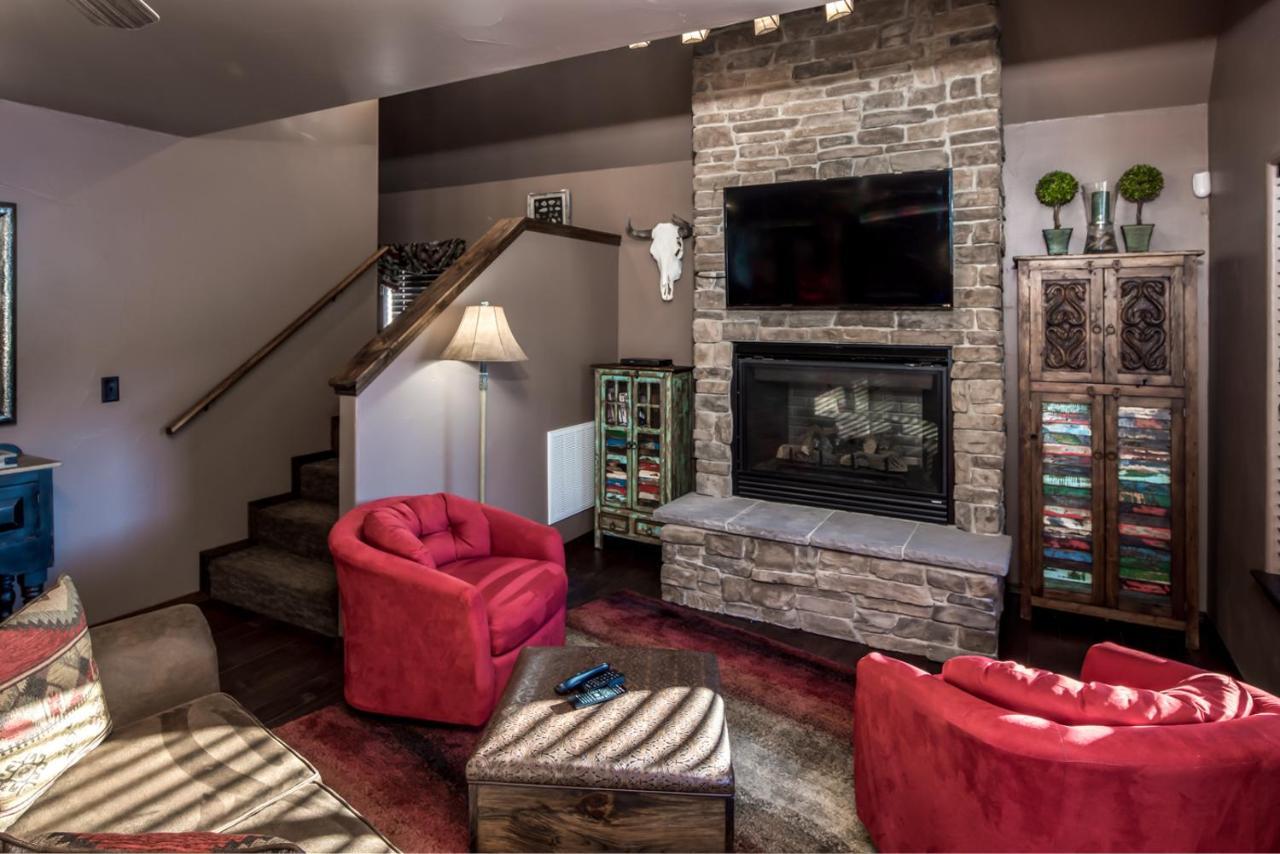 Fifth Dimension, 2 Bedrooms, Wifi, Hot Tub, Game Table, Grill, Sleeps 4 Ruidoso Eksteriør bilde