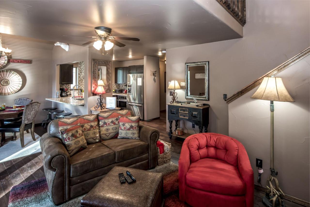 Fifth Dimension, 2 Bedrooms, Wifi, Hot Tub, Game Table, Grill, Sleeps 4 Ruidoso Eksteriør bilde
